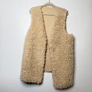 89th + Madison woman’s knit and faux fur vest/cardigan Size 1x